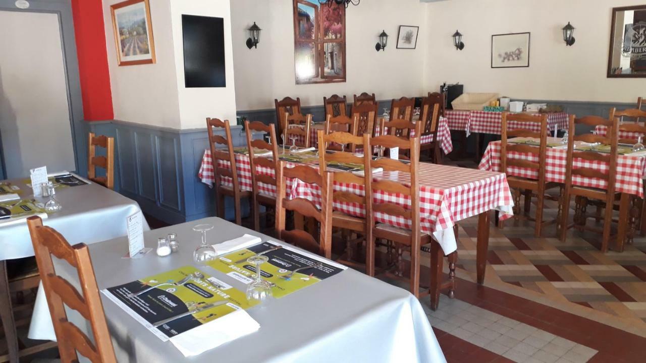 Hotel Gites Des Touristes Vollore-Montagne Екстериор снимка